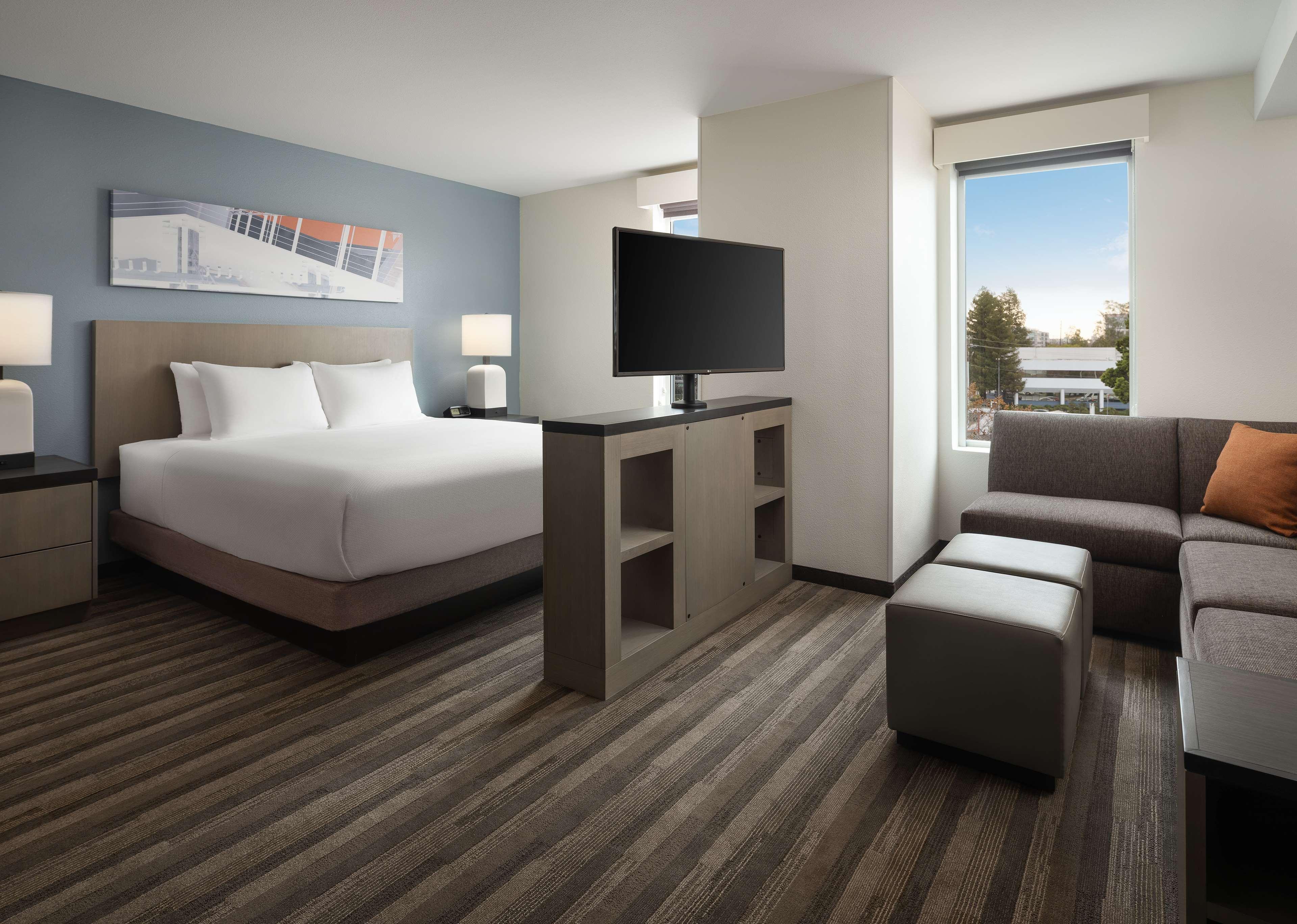 Отель Hyatt House San Jose Airport Экстерьер фото