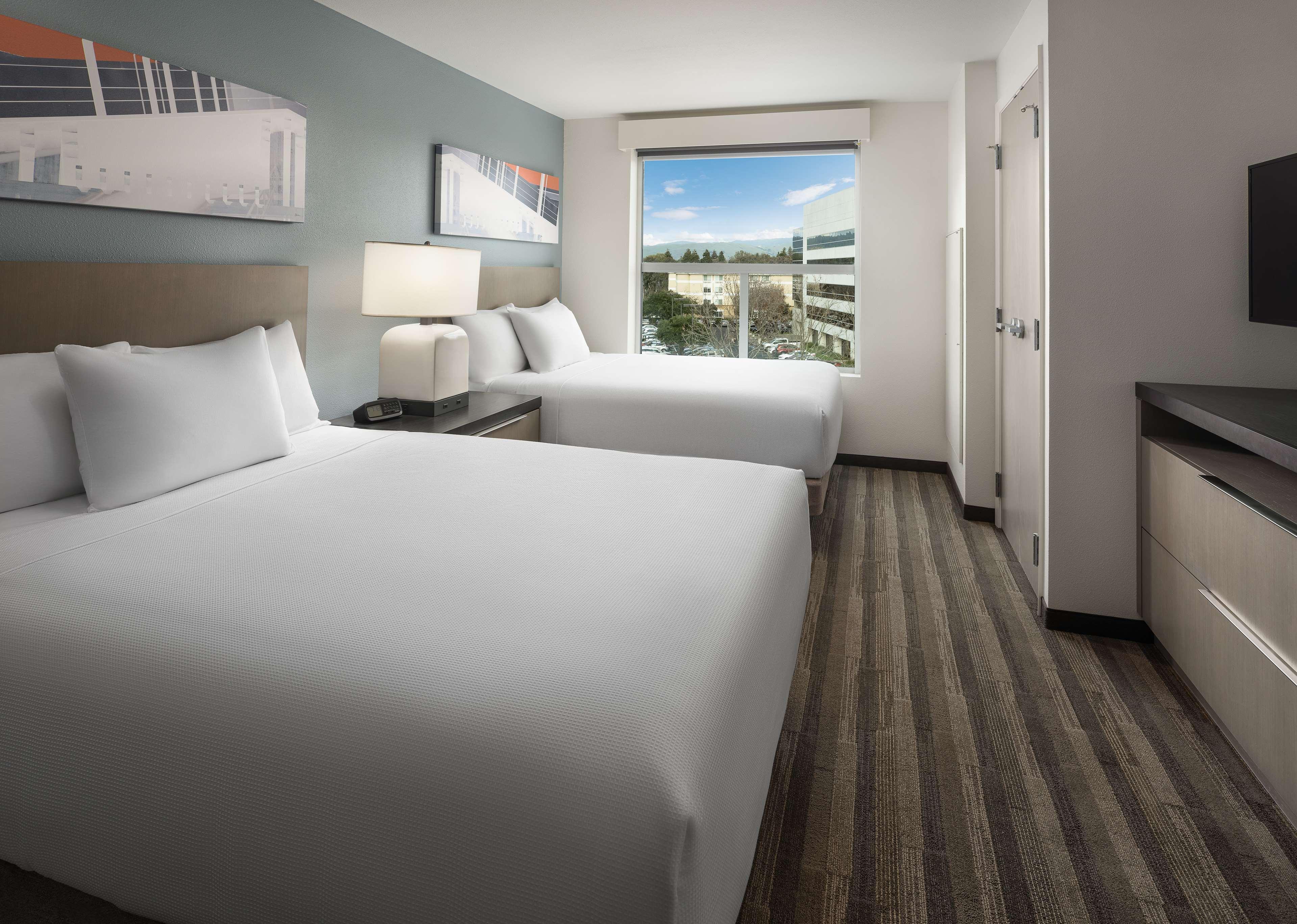 Отель Hyatt House San Jose Airport Экстерьер фото
